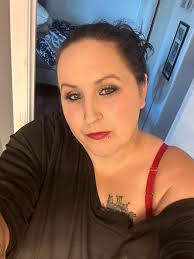 Editor pls make him, hug me🥺🙏