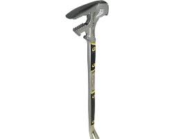 The tool firefighters use to turn these covers aren't all that beefy. Abbrucheisen Fubar Iii Fatmax Xtreme Bei Hornbach Kaufen