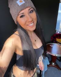 Brittany Farren's Instagram, Twitter & Facebook