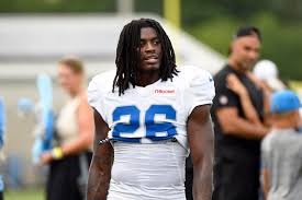Detroit Lions' Morice Norris returns to team facility after injury vs. Atlanta Falcons