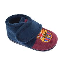 En esta selección encontrarás modelos de zapatillas de andar por casa de mujer de firmas económicas, así como de marcas de gama media y. Zapatillas Andar Por Casa De Nino Fc Barcelona