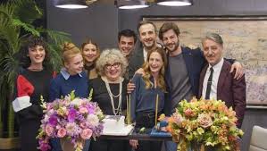 Star tv'de yayımlanan menajerimi ara adlı dizide feris karakterine hayat veren canan ergüder'in. Canan Erguder In Ardindan Serhat Teoman Da Menajerimi Ara Dan Ayrildi Dailymotion Video