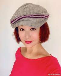 Ngỡ ngàng vẻ trẻ đẹp ở tuổi 71 của Tiểu Long Nữ phim 'Thần điêu đại hiệp  1984'