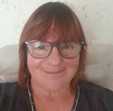 Can I pull off bangs with my hair?