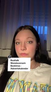 Adventskalender Unboxing: Mein ehrlicher Blick auf Bookie Merch