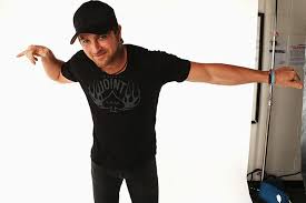 We did not find results for: Kip Moore S Emotions Run High At No 1 Party For Somethin Bout A Truck