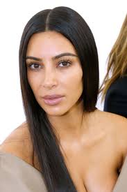 Jun 19, 2021 · kim kardashian erholt sich offenbar von einigen strapazen der letzten wochen und monate. Kim Kardashian No Makeup