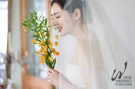 추은주 / choo eun joo (chu eun ju). Wedding Pictorial Choo Ja Hyun And Yu Xiaoguang To Get Married On The 29th Hancinema