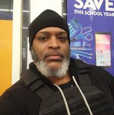 JUST IN: A security guard killed in a shooting Friday at a Chicago Family  Dollar store has been identified. ➡️ bit.ly/3TaNfVh