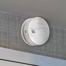 Los detectores de humo argus (sólo residencial) están agrupados en 3 familias los detectores de gas schneider electric son protecciones autónomas con alarma acústica y que pueden actuar sobre la electroválvula de gas o sistemas domóticos, disponibles en dos versiones: El Mejor Detector De Humo Comparativa Guia De Compra Abril 2021