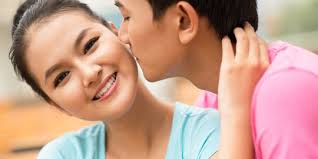 Tanpa ada alasan aku yang kau salahkan melempar batu sembunyi tangan. Bukan Dari Mata Turun Ke Hati Dari Mana Datangnya Cinta Merdeka Com