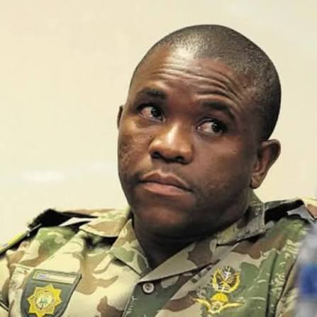 In real life KZN Police Commissioner Nhlanhla Mkhwanazi is ME AND I am Nhlanhla  Mkhwanazi . Sizobakhipha one by one, ngeke Sizwe ngabo. Ke Tswedede... You  are too quiet @cyrilramaphosa @vincentMagwinya