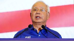 4) anak rosmah dengan abdul aziz nong chik adalah riza aziz dan azrene soraya abdul aziz yang kahwin dengan dato' fazley yaakob. Najib Batal Terbang Ke Indonesia