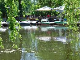 Mit einer reservierungen sicherst du dir eine exklusive kaufoption. Steg Und Bootsverleih Bild Von Schroders Garten Luneburg Tripadvisor
