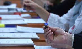 Ce intrebari sunt la referendum. Video Oficial Cele DouÄƒ IntrebÄƒri De La Referendum