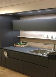 Schwarz Und Matt Die Schonsten Kuchen Ideen Und Bilder Kuchenfinder Kuche Schone Kuchen Kuche Schwarz