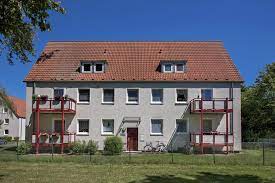Eine der besten lagen herfords in kombination mit geschmackvoller architektur wir vermieten ab sofort eine geschmackvolle 4 zimmer, küche, bad wohnung plus slplatz in einer ruhigen lage und gepflegtem umfeld von. 4 Zimmer Wohnung Zu Vermieten Katzbachstrasse 13 32052 Herford Herford Kreis Mapio Net