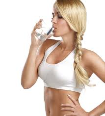 Este foarte important să consumi apă cu lămâie pe stomacul gol, că să cureţi intestinele de toxine. De Ce E Bine SÄ Bei ApÄ CaldÄ Pe Stomacul Gol