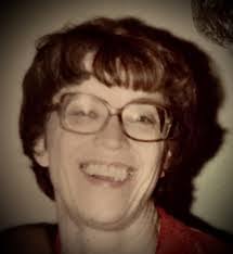 Lisa Catron's Instagram, Twitter & Facebook