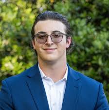 I'm excited to announce that I will be interning at SmartBank as a Bank  Operations intern this coming summer in their Knoxville office!