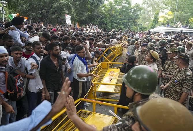 CJP प्रवक्ता का दावा, 'सरकार ने मिलने के लिए बुलाया'; अभिजीत दीपके ने तोड़ी भूख हड़ताल - India TV Hindi