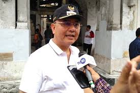 Dolly wijaya membutuhkan bantuanmu untuk mengajukan petisi bp joko widodo, walikota medan, kapolri. Kpk Tangkap Wali Kota Medan