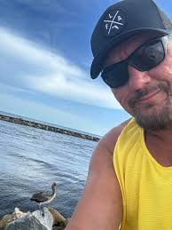 Just gorgeous out and there are people everywhere! The wind is starting to  howl! It's about to get wild! 9/26/24 10:30am Lol thanks, guys, i'm  human.The time has been corrected! #foryoupage #lifestyle #