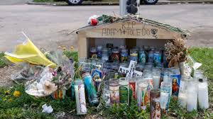 Adam toledo was killed during a foot pursuit in chicago around 2:30 am on march 29, and the officer's body cam was recording as he caught in the video, the officer yells, show me your f**king hands. F5wb Gqm66zw7m