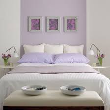 Crea un'atmosfera confortevole e accogliente con fantasie e colori delicati e naturali, oppure ravvivala con lussuose tende in velluto e tonalità vivaci. Nuova Idea Per Dipingere La Parete Dietro Il Letto Camera Da Letto Lilla Camera Da Letto Colorata Pareti Camera Da Letto Rosa