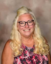 Tracey Hartnett's Instagram, Twitter & Facebook