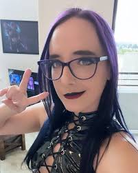 I've got a new video in the works! Something fun and Old Warmmer~ Can you  guess what it is based