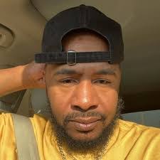 Jermaine Holley's Instagram, Twitter & Facebook