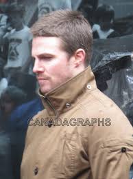 ARROW does another scene in downtown Vancouver with Stephen Amell and stunt  double Simon Burnett