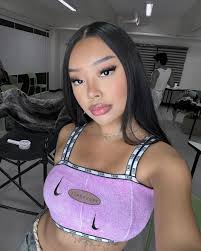 pink for siena 🫶🏽💕 i was NOT expecting so many of u to come thru with  tarpaulins & gifts and i even saw some tambilatz in the crowd!!! 🥹 thank u  thank