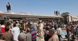 وتبين أن الحادث وقع بين قطار ركاب رقم 157 وقطار ركاب آخر رقم 2011 ، فيما سارعت الأجهزة الأمنية بالانتقال إلى موقع الحادث والدفع بـعدد كبير من سيارة الإسعاف. Ojfyczangord5m