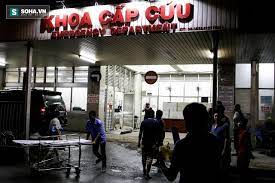 Những chuyến xe chở người bị tai nạn giao thông liên tục đổ về phòng cấp cứu, bệnh viện chợ rẫy (tp.hcm), vào đêm mùng 2 tết tân sửu. Chum áº£nh Ä'em Tráº¯ng Cá»§a Cac Bac SÄ© Khoa Cáº¥p Cá»©u Bá»‡nh Viá»‡n Chá»£ Ráº«y