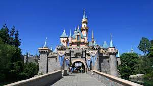 Disneyland And Other California Theme Parks Will Remain Closed For Months Conde Nast Traveler