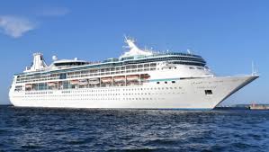 Allure of the seas size comparison. Allure Of The Seas Vs Vision Of The Seas Ship Comparison
