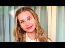 Helga Weaver's Instagram, Twitter & Facebook