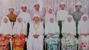 Apa pun semoga dengan kehadiran tuan guru nik aziz, majlis resepsi perkahwinan fizo dan mawar lebih diberkati dan dirahmati. 10 Kisah Hidup Allahyarham Tok Guru Nik Aziz My Sumber Maya