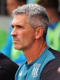 ATENCIÓN! ⚠️ ❌ Pablo Gomis no continuará como entrenador de la Reserva de  #Racing. 👉 La decisión fue consensuada entre la dirigencia y la  coordinación de divisiones inferiores. ℹ️ La intención del