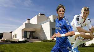 Toni kroos gegen spanien kapitän der nationalmannschaft. Toni Kroos New Signing Of Real Madrid Has Rented One Of The Four Houses That Fernando Torres Has In Madrid According T Toni Kroos Fernando Torres Real Madrid