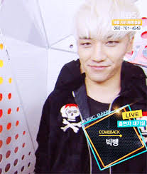 Born december 12, 1990), better known by his stage names seungri (hangul: From Seductive Seungri To Cute Seungri In 0 2 Seconds Gif Gfycat