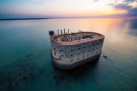 Bientôt, un nouveau bateau vous emmènera à fort boyard. Camping Fort Boyard Eden Villages