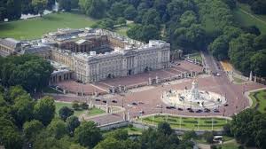 The palace has a helicopter landing area, a lake, and a tennis court. Buckingham Palace Is In Bloom How The Royals Are Celebrating Spring