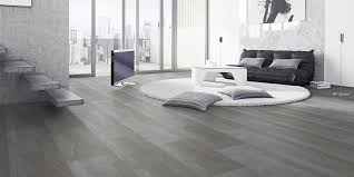 Stein Medina Grau Naturlich Und Modern Fusswarm Antibakteriell Antistatisch Pflegeleicht Robust Wohnzimm Vinylboden Wohnzimmer Boden Grauer Laminatboden