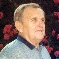 Elizabeth Litchfield's Instagram, Twitter & Facebook