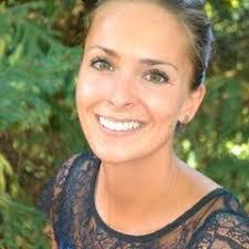 Lindsay Fallon's Instagram, Twitter & Facebook