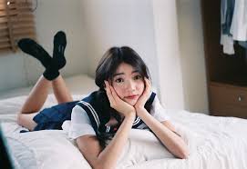 50 wallpaper gambar bunga cantik untuk laptop. Gambar Mungkin Berisi Satu Orang Atau Lebih Orang Duduk Kamar Tidur Dan Dalam Ruangan Thai Model Instagram Posts Instagram