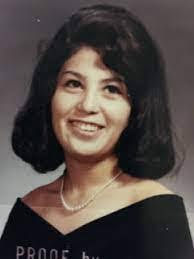 Lisa Munford's Instagram, Twitter & Facebook